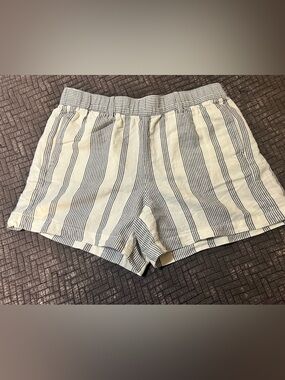 Eddie Bauer Linen Shorts Women Size 12 Elastic Waist Navy Stripes 4 Pocket